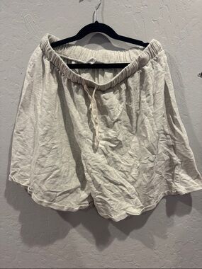 Urban Outfitters Light Cream Elastic Waist Shorts